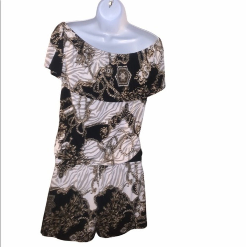 Re vava off shoulder romper size Extra sma…
